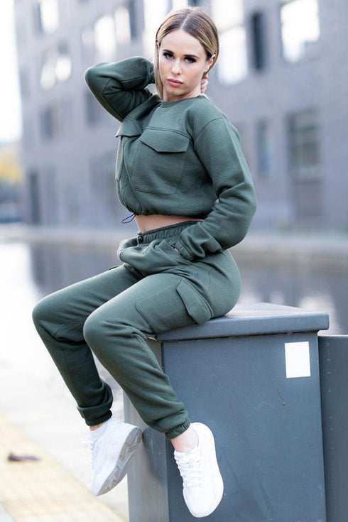 Women’s Cargo Tracksuit Set – Cropped Sweatshirt & Joggers