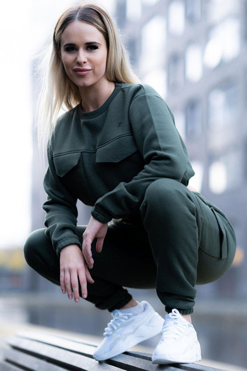 Women’s Cargo Tracksuit Set – Cropped Sweatshirt & Joggers