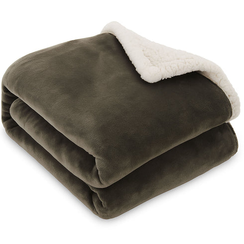 Plain Ultra Soft Sherpa Fleece Blankets – Reversible Plush Throws for Bed, Sofa & Home Decor