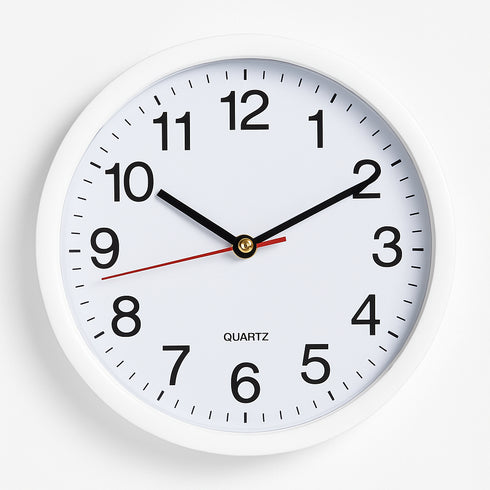 Classic Quartz Wall Clock – Silent Sweep, Easy-to-Read Numbers, Modern Round Design
